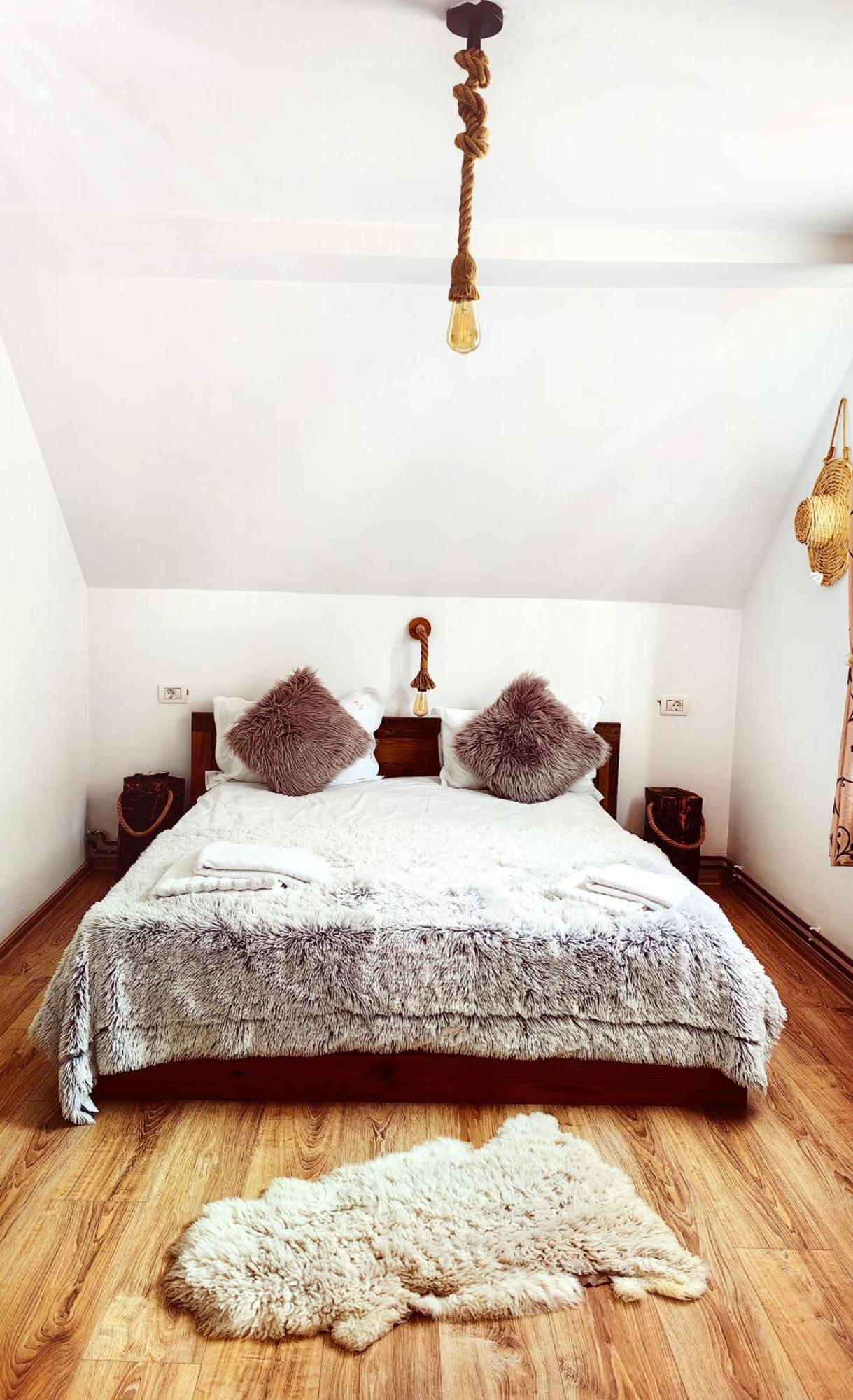Voinescu House - Natural Living & Eating Simon Luaran gambar