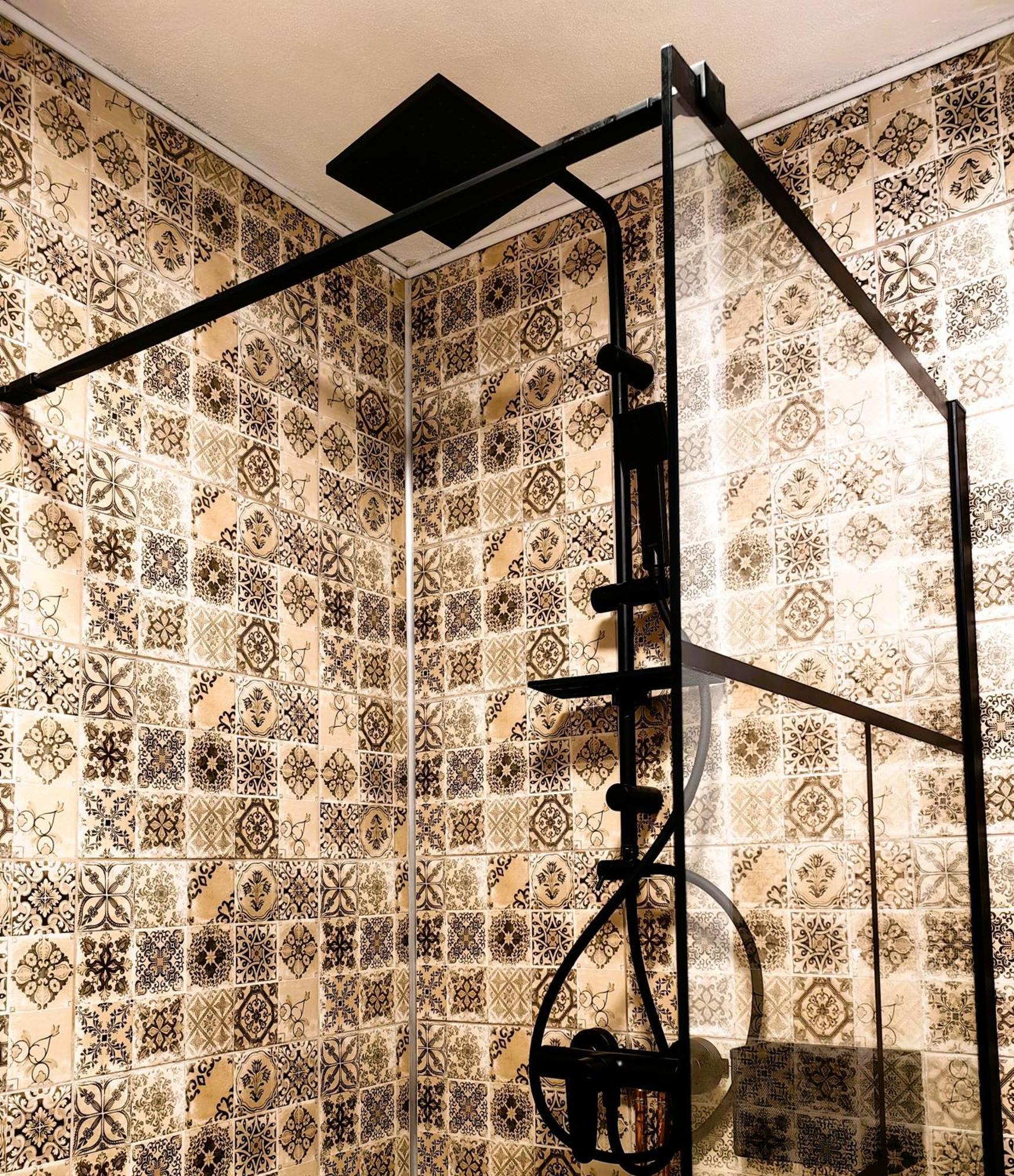 Voinescu House - Natural Living & Eating Simon Bilik gambar